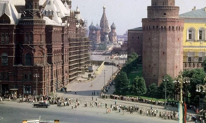 Înapoi în URSS: viaţa cotidiană în Moscova şi Kiev în 1963 jpeg