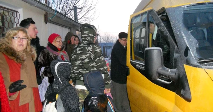 Elevii din mai multe judeţe au intrat în grevă japoneză pentru că nu au mai primit banii de transportFOTO: Adevărul Arhiva