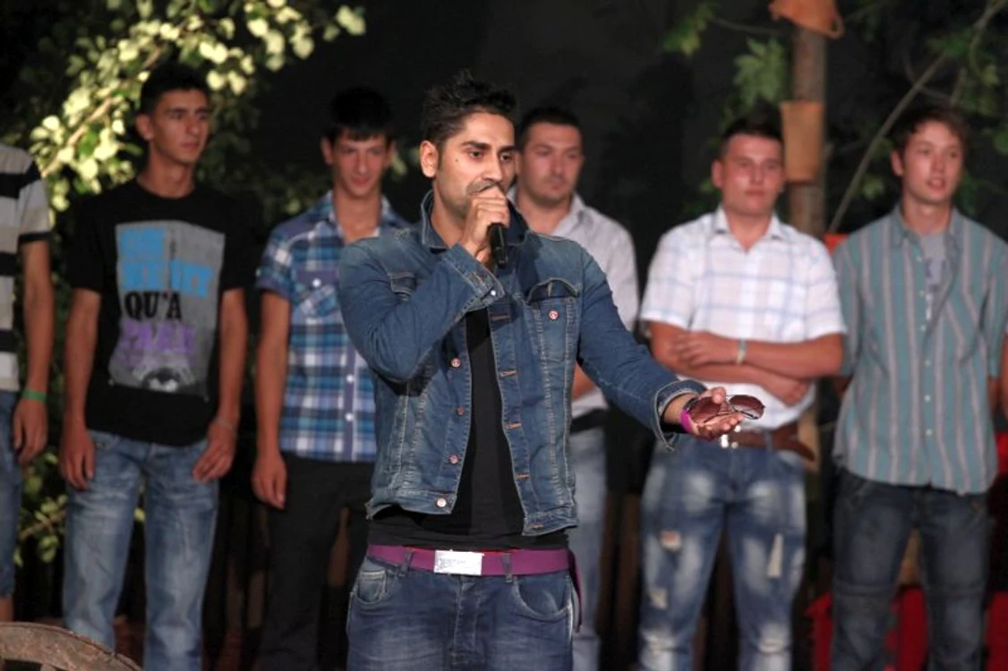 Connect-R şi-a ales preferatul în urma preselecţiei din comuna Costeşti, Vâlcea.