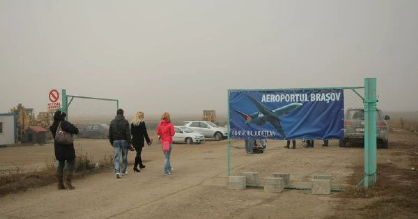 Braşovenii aşteaptă aeroportul de aproape şase ani. FOTOAdevărul.