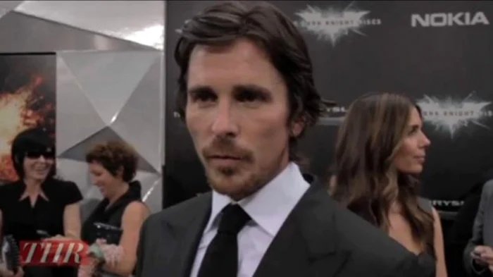 
		    
		    
		    
		    
		    		    
		    	1/3
		    	
		    	
		    	
		    
		    
		    		    
		    	1/3
		    	
		    	
		    	
		    
		    
		    
		    
		    
		    Christian Bale, actorul din „Cavalerul Negru: Legenda Renaşte”     FOTO: topnewstoday.org						
		
										