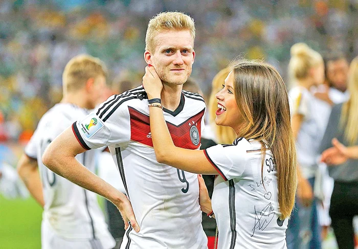 Schurrle, felicitat de Montana Yorke