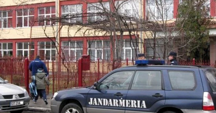 Jandarmii i-au sancţionat pe cei trei elevi 