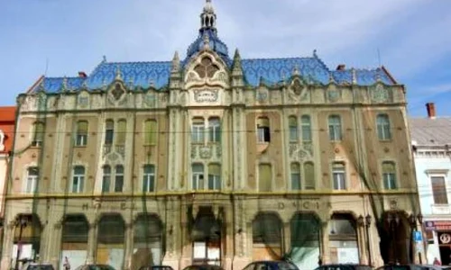 Hotelul Dacia din Satu Mare, un simbol arhitectural, în cea mai grea perioadă a existenței sale jpeg
