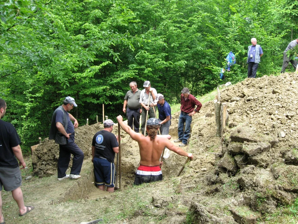 Cadavrul a fost deshumat. FOTO: ARHIVĂ.