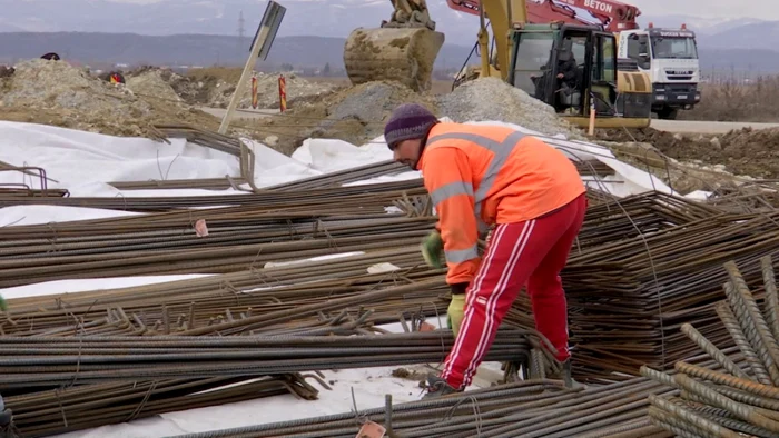 Șase lucrători erau angajați „la negru“, pentru construcția drumului de centură Foto: Arhivă