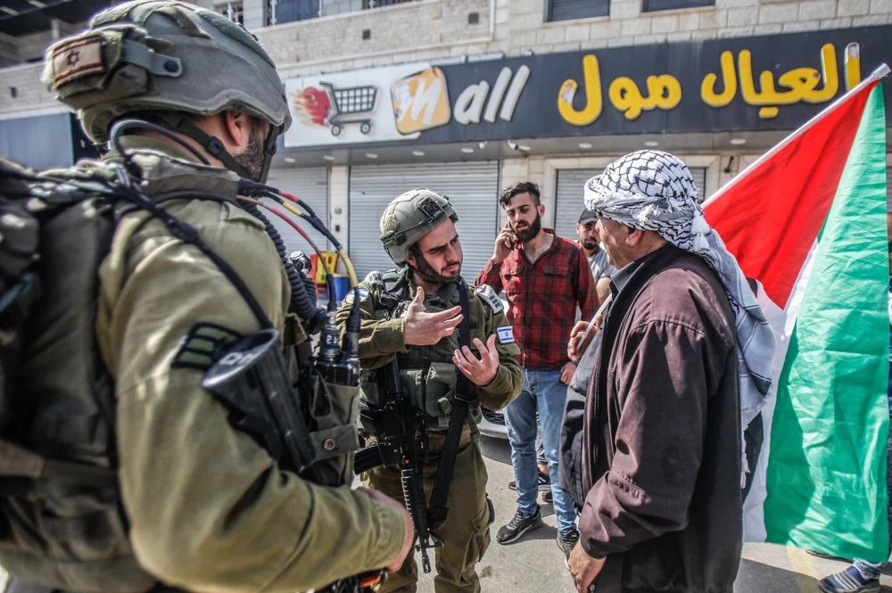 „Fericiți făcătorii de pace, căci aceia fii lui Dumnezeu se vor numi“. Dar cine are nevoie de ei?