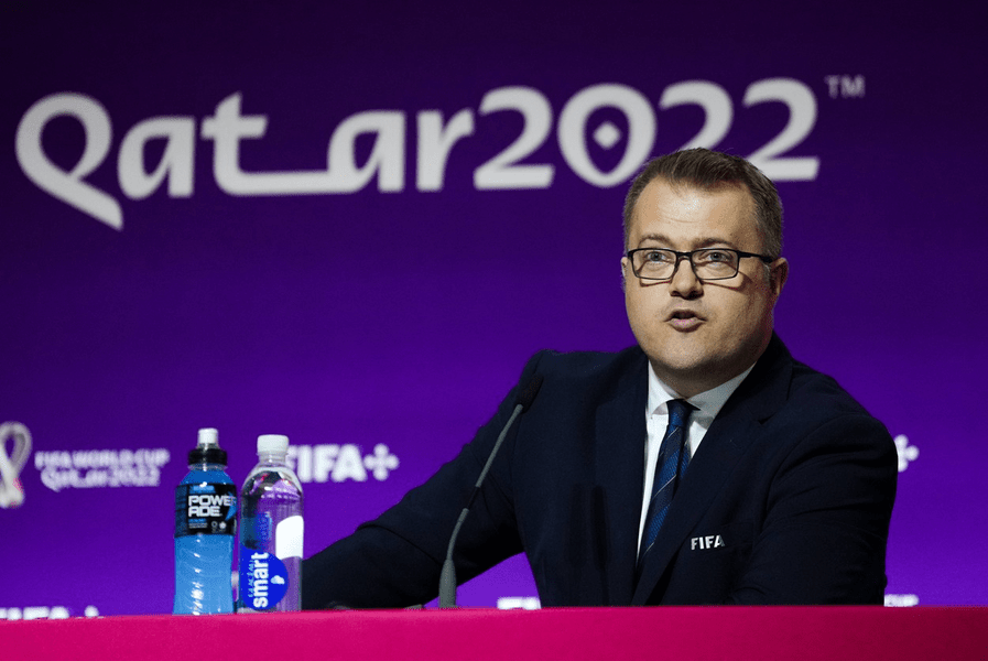 „Mă aflu  în Qatar în calitate de gay. Toată lumea e binevenită“, a afirmat responsabilul media al FIFA