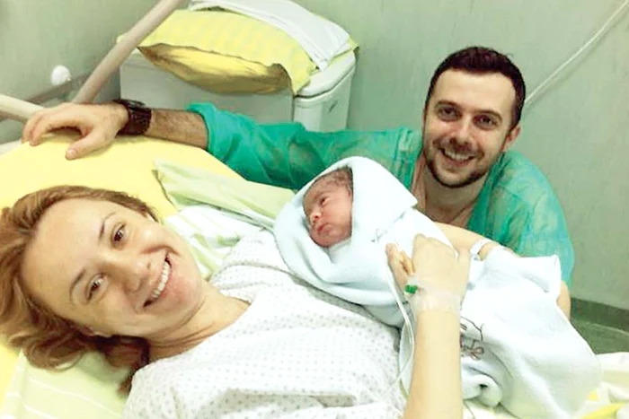 Dana Marijuana strânge bani ca să o boteze pe micuţa Iris (Foto: arhivă personală)