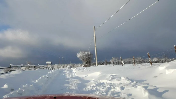 Ţinutul Pădurenilor, afectat de căderile de zăpadă. FOTO: ISU Hunedoara