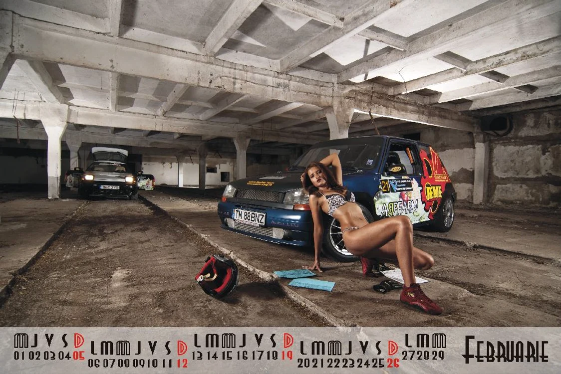 Calendarul «Racing Curves» 2012