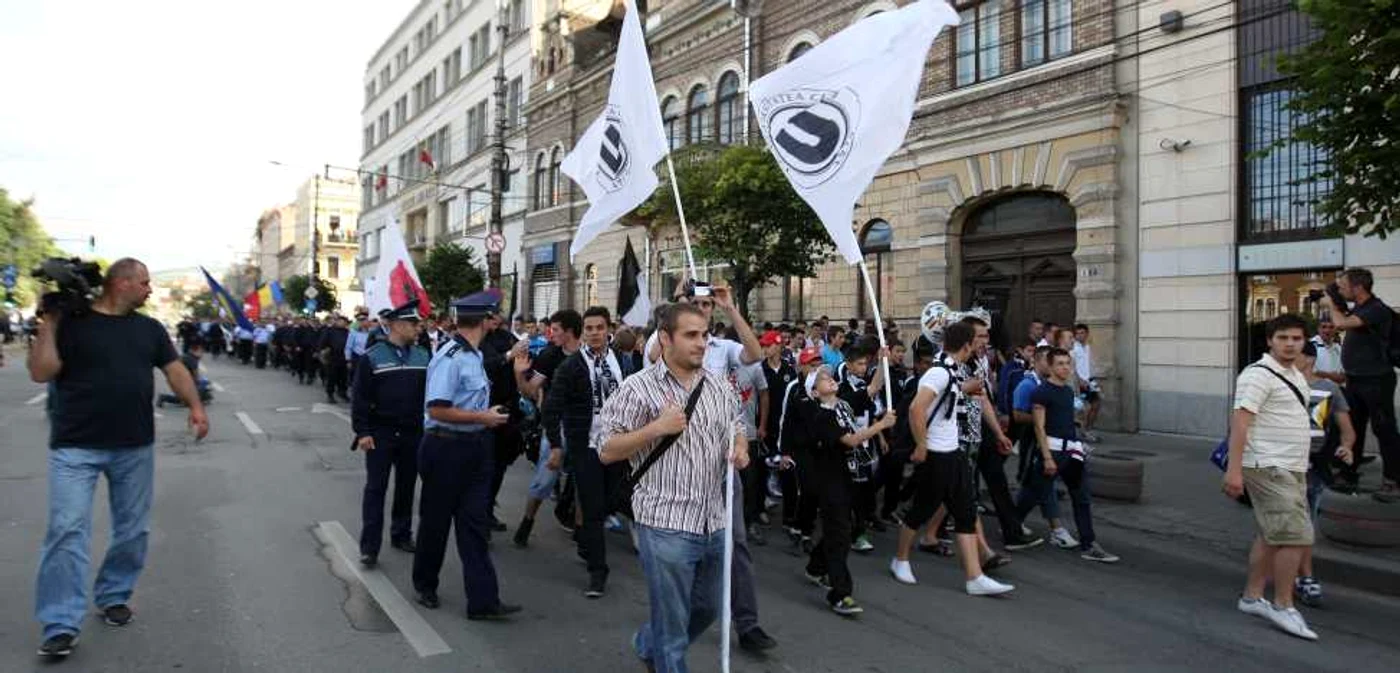 Fanii Universităţii Cluj la Prefectură
