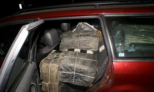 Cristi Ziman (35 de ani) riscă până la 7 ani de închisoare pentru ultraj şi deţinere şi transport de bunuri cu regim vamal jpeg