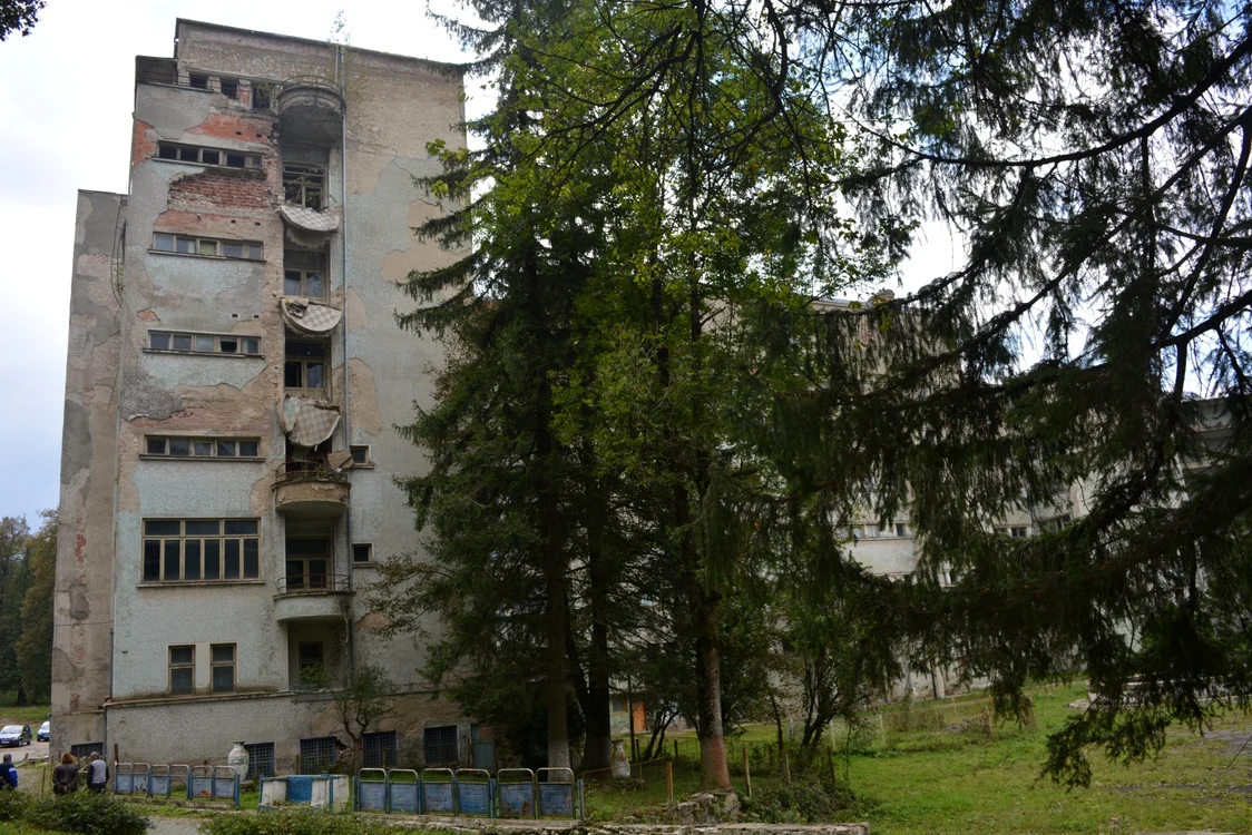 Aşa arată, în România anului 2016, un spital unde sunt îngrijiţi bolnavi cu afecţiuni pulmonareFoto: "Adevărul"