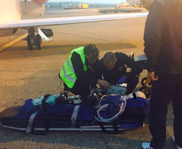Luca a fost transportat cu un avion dotat cu aparatură medicală la o clinică din Franţa