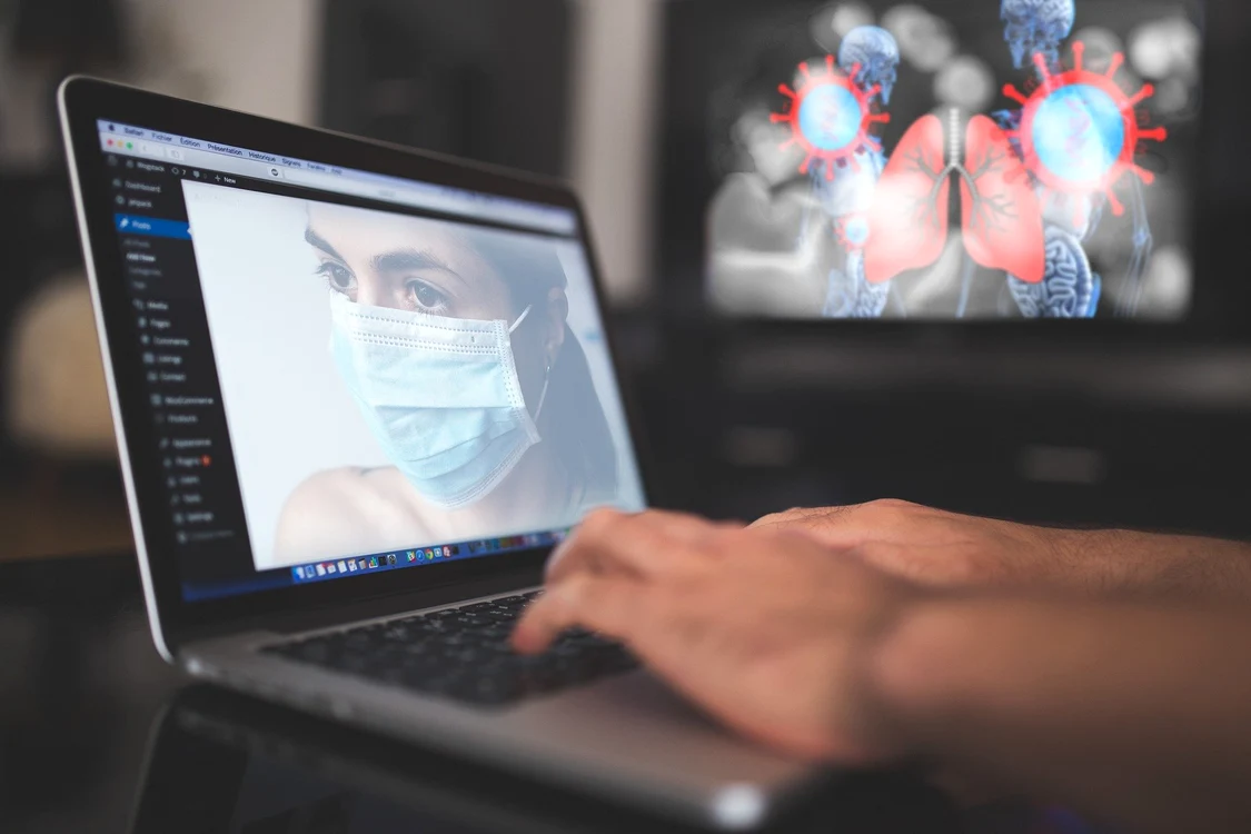 Atenție ce surse de informare alegeți!foto: Pixabay.com