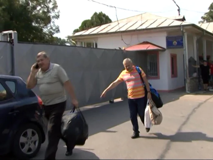 Bunea Stancu, ieşind din Penitenciar