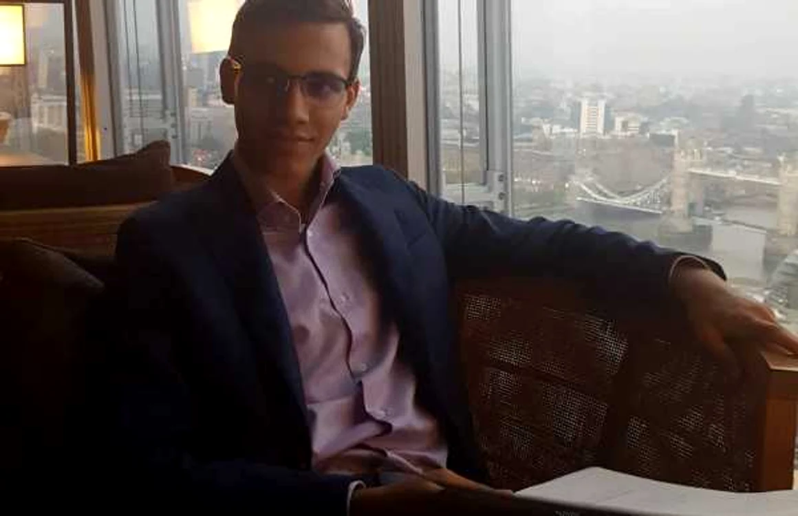 Costin Oncescu, student la Oxford, are de primit peste 8.300 lei de la minister FOTO: arhiva personală