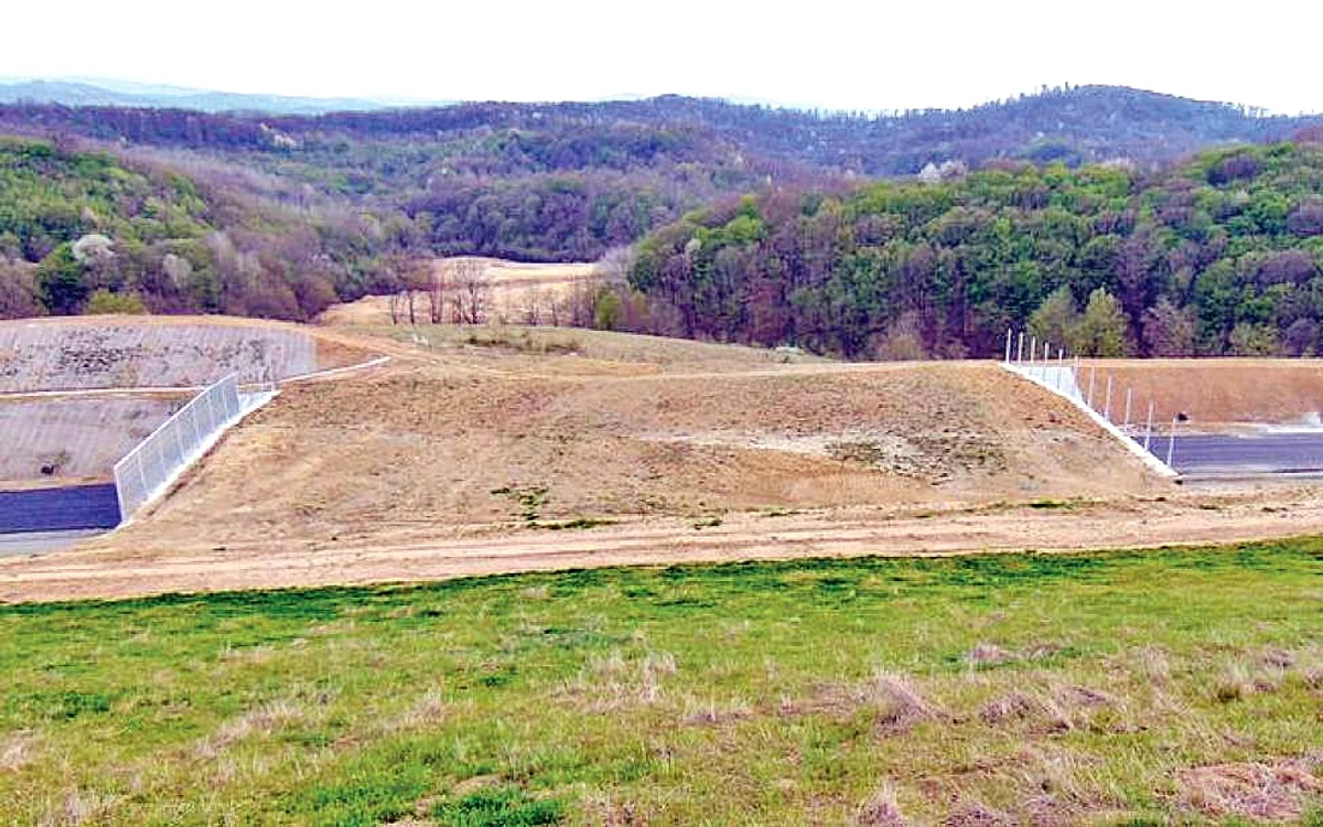 De-a lungul Autostrăzii  Vestului s-au construit mai  multe poduri pentru  animale sălbatice