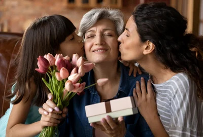 femeie în vârstă  foto   Shutterstock jpg