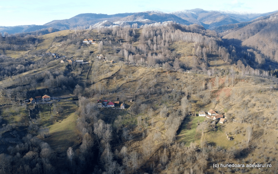 Momârlanii, oamenii muntelui din Valea Jiului. Legătura lor strânsă cu dacii VIDEO
