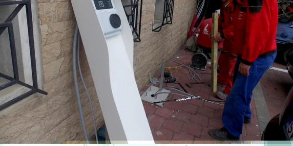 staţii de încărcare electrice