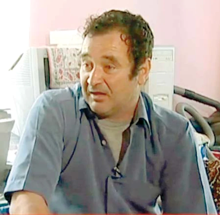 
    Vasile Lavric  