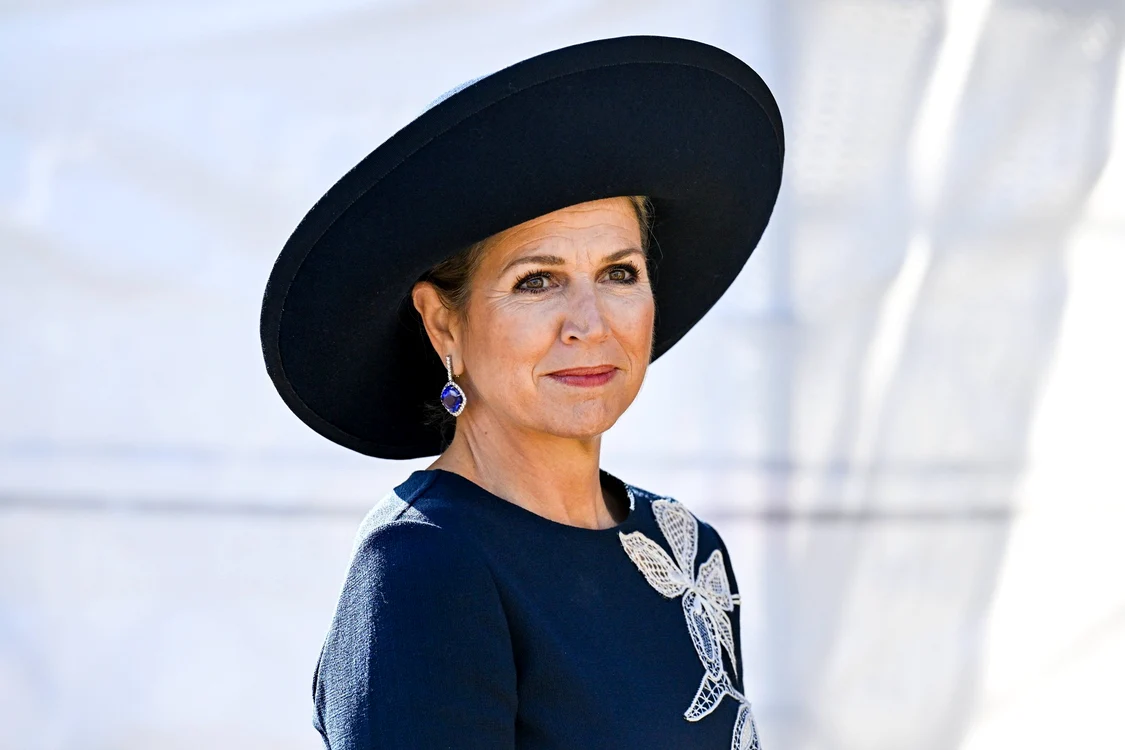 Regina Maxima a Olandei in bleumarin Oscar de la Renta profimedia 0924880949 jpg