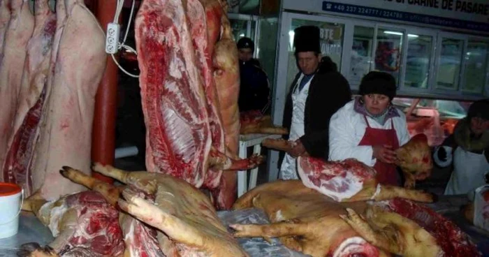 În Piaţa Moldovei vor fi porci la vânyare
