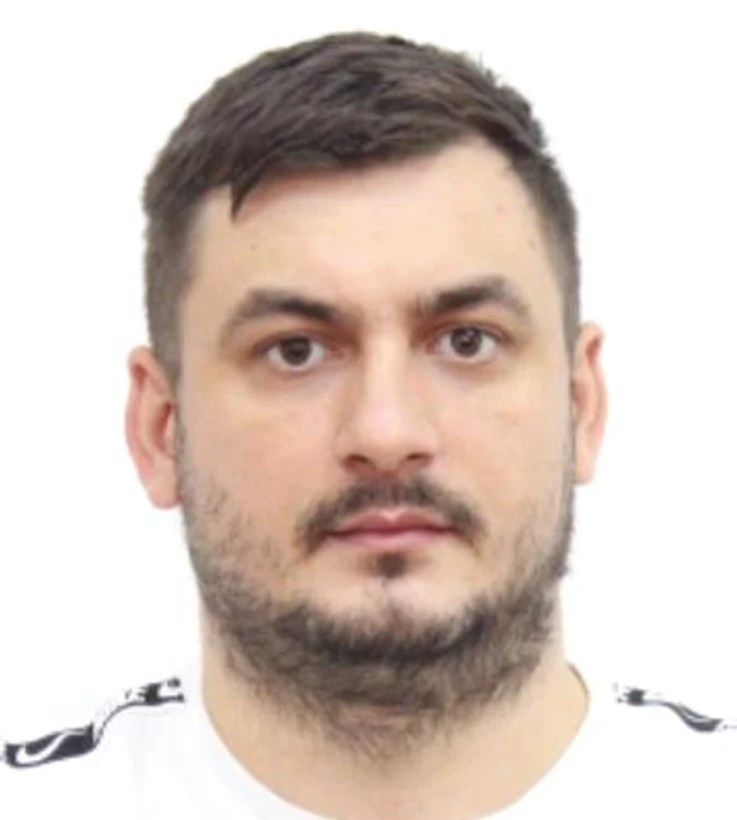 Hraru Paul Robert este căutat de polițiști, pe numele său fiind emis mandat de arestare în lipsă