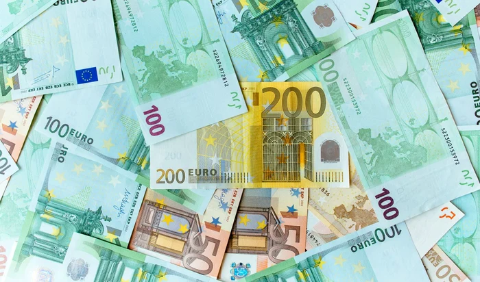 euro, freepik jpg