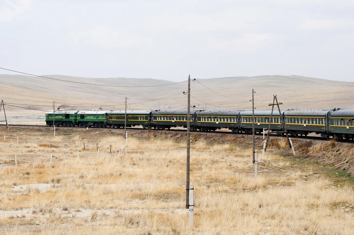 Transsiberianul fotografiat în Mongolia Foto Shutterstock