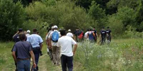 cautari batran disparut la tamna FOTO Corina Macavei 