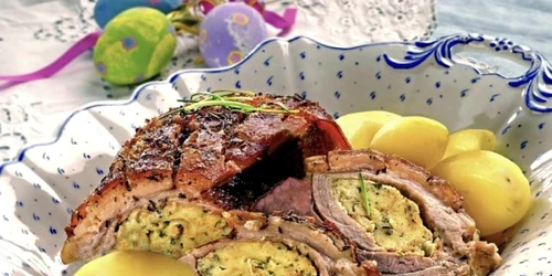 coasta de porc umpluta cu crema de mustar