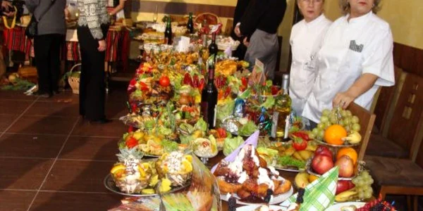 Ofertele restaurantelor şi cluburilor din Craiova curg gârlă, chiar dacă mai este doar o zi până la trecerea în Noul An. 
