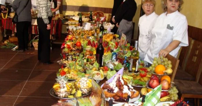 Ofertele restaurantelor şi cluburilor din Craiova curg gârlă, chiar dacă mai este doar o zi până la trecerea în Noul An.