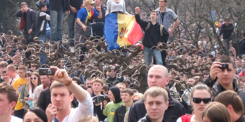 Proteste 7 aprilie 2009 Chisinau FOTO Facebook jpg