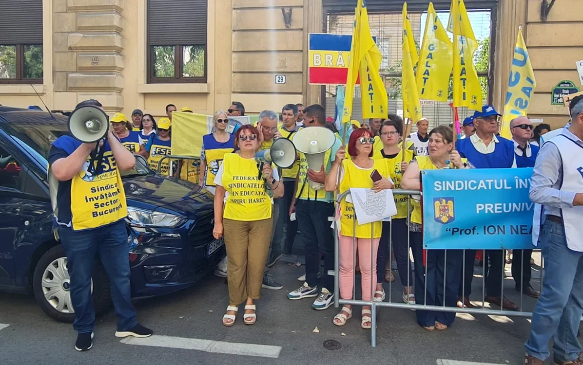 Profesorii protestează FOTO: Facebook