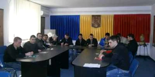 Ei sunt deţinuţii care au diplomă de frizer, recunoscută pe plan european