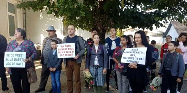 protest scoala alba iulia
