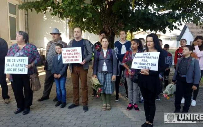 protest scoala alba iulia