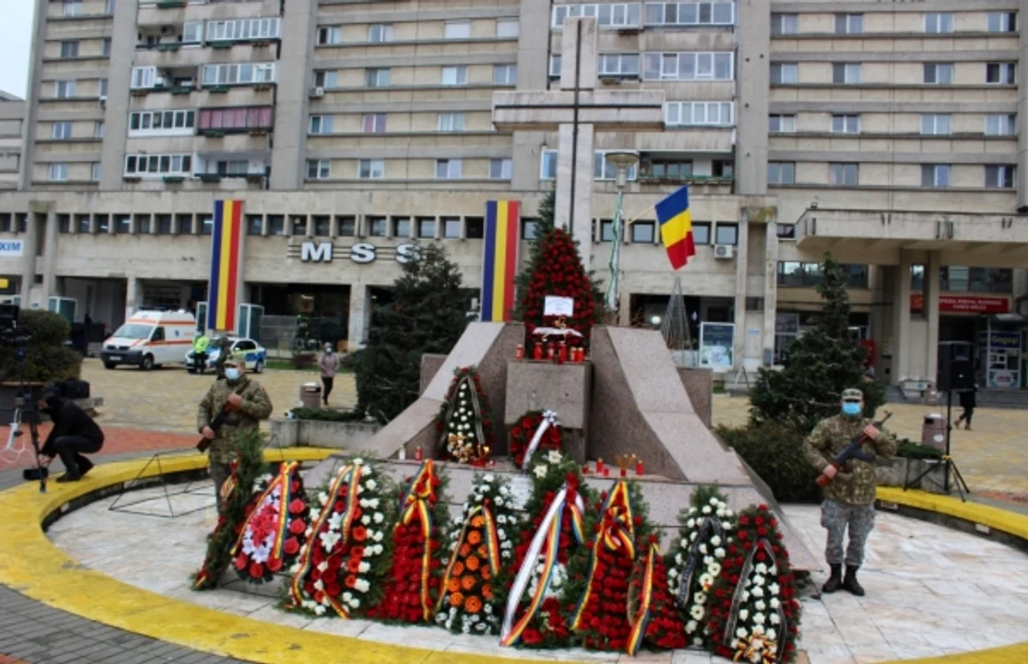 Piaţa poartă numele fostului general implicat în represiunea din decembrie 1989 de 30 de ani FOTO: Denis Grigorescu