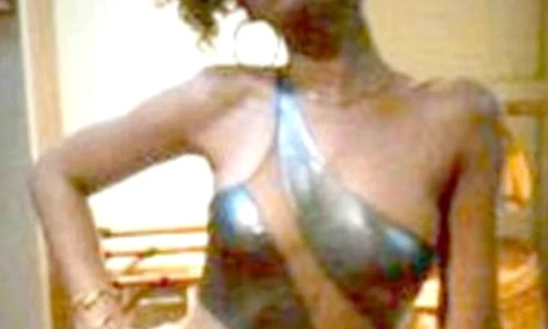 article 2088139 0f81c2f600000578 834 306x546 jpeg