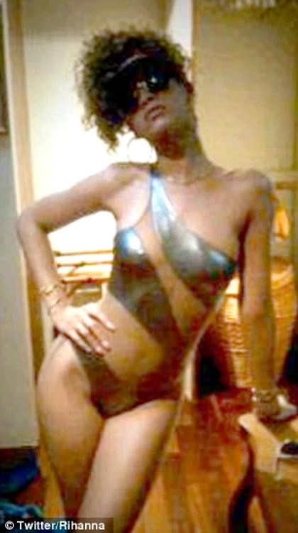 article 2088139 0f81c2f600000578 834 306x546 jpeg