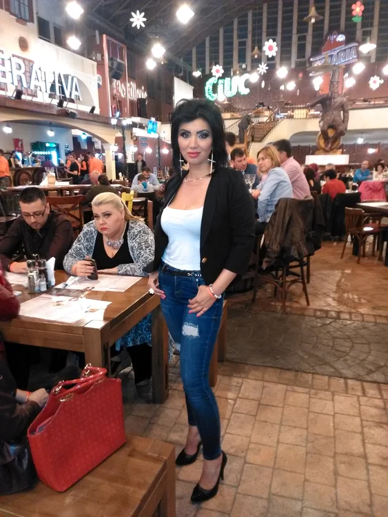 Adriana Bahmuțeanu (41 de ani) a slăbit considerabil