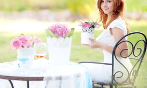 femeie trandafiri2154 0 jpeg