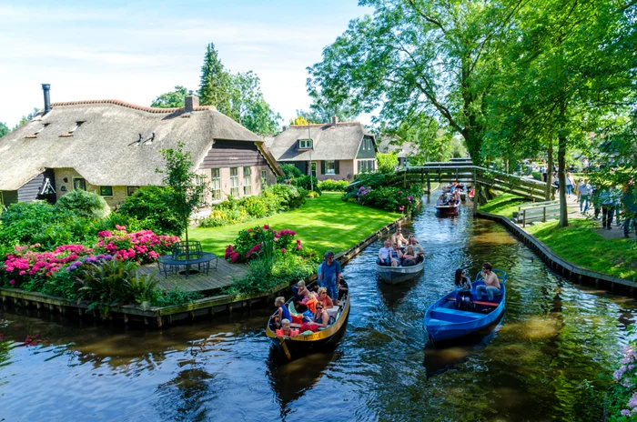 Satele fără drumuri precum Giethoorn, Olanda oferă peisaje unice FOTO: Shutterstock