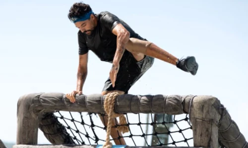 Fostul atacant de la FCSB Adrian Petre a rezistat nu mai puțin de șapte săptămâni în cadrul reality show-ului „Survivor” foto: Antena 1