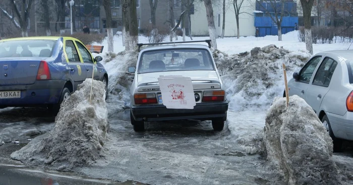 O cutie de pizza ar trebui să ţină locul liber până la venirea "utilizatorului de drept"