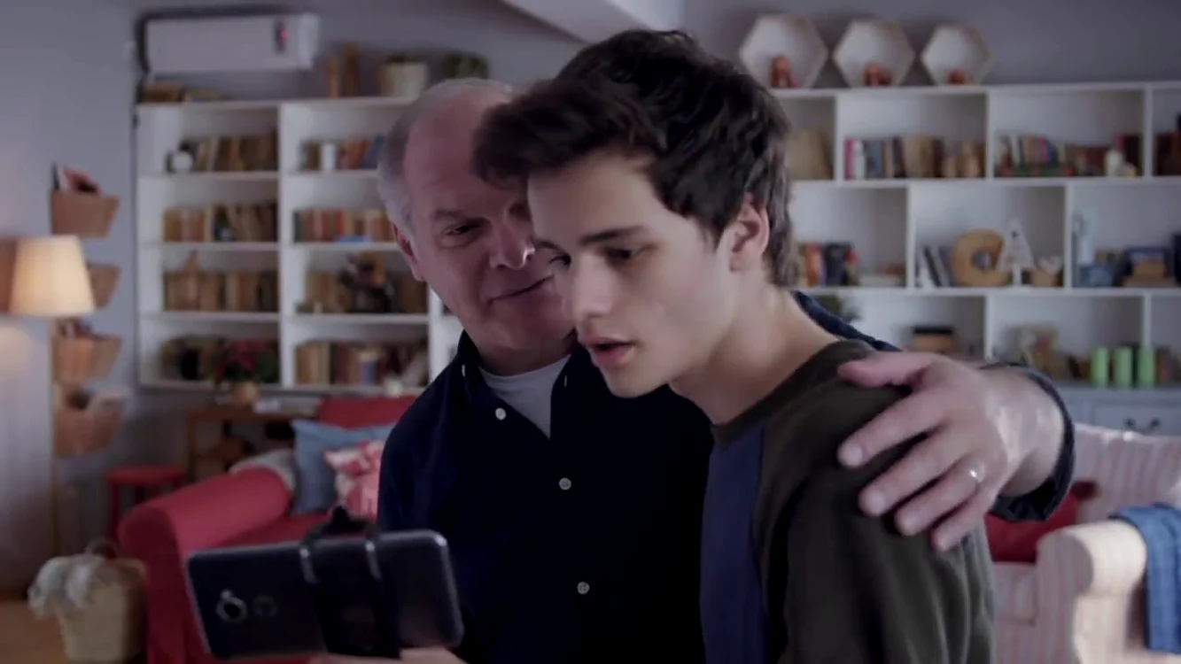 Prima în top 10 pe YouTube se află reclama Vodafone Smart Family